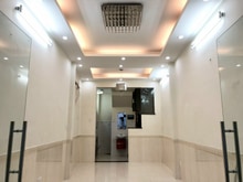 Hình ảnh Bán nhà hẻm rộng - đường Cách Mạng Tháng Tám. 4 tầng lầu