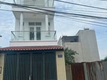 Hình ảnh Bán nhà 1 trệt 2 lầu , 1 sẹc Nguyễn Duy Trinh , bên hông chợ L