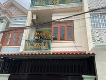 Hình ảnh Bán nhà 1 trệt 2 lầu, 4 phòng ngủ ngay đường Cao Bá Quát Dĩ An BD