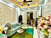 Hình ảnh Cc cần bán gấp căn nhà tâm huyết 4 tầng nhỉnh 8 tỷ cạnh Royal TX