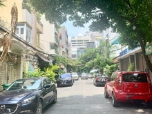 Hình ảnh Cực rẻ,5 tầng,59m2,HXH, Thành Thái,Q10,gần Vạn Hạnh Mall,Ở/KD, 11.X TỶ