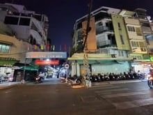 Hình ảnh Bán căn nhà Mặt tiền Trần Phú-An Dương Vương, Quận 5, 11x23m, HĐT 180t