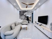 Hình ảnh Bán gấp nhà lô góc, nở hậu, phố Cầu Giấy, 37.8m2, 5T, giá 7.65 tỷ.