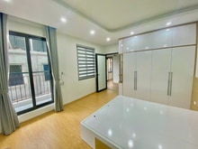 Hình ảnh Đẳng Cấp Bán Nhà **Gia Thượng**, 43 M2, Ngõ Ô Tô, Giá 6 Tỷ