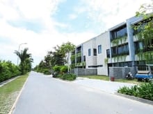 Hình ảnh Bán biệt thự mặt sông, có sổ hồng chính chủ, giá bán tốt, view đẹp.