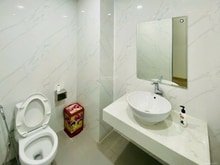 Hình ảnh Tôi cần bán nhà MP Phó Đức Chính, giá 68 tỷ, 133m2x9T, KD lớn ẢNH THẬT