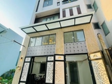 Hình ảnh Nhà 5 Tầng, đường nhựa 8m, Ngang 7,2m, SHR công nhận đủ.