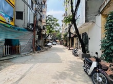 Hình ảnh Nhà Phùng Chí Kiên 55m2, 6 tầng lô góc 2 măt đường 16m.