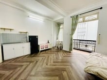 Hình ảnh Cho Thuê Căn Hộ Trần Hưng Đạo Q1- ban công cửa sổ ngay Bùi Viện-ĐH SG