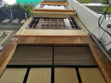 Hình ảnh Nhà 89 Lạc Long Quân 35m2 mặt tiền 3,5m 4 tầng.