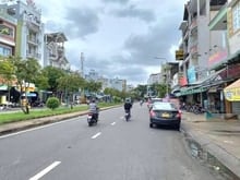 Hình ảnh Nhà đẹp 4 tầng cập hông Lê Thúc Hoạc.h - hẻm xe tải  -( 4x12m )