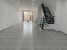 Hình ảnh Cho thuê nhà 3 tầng mặt tiền Dương Lâm-4PN