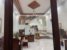 Hình ảnh Cho thuê nhà 2 tầng mặt tiền Bùi Giáng gần bến xe