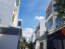 Hình ảnh Bán nhà - (4 x 11m2)- 3tầng - 3PN- Ô TÔ ĐẬU CỬA- VĨNH HÒA - NHA TRANG.