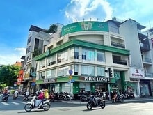 Hình ảnh Cho thuê căn góc 2 MT đường Hai Bà Trưng, Q.1 (8m x 25m - 3 Tầng TM)