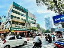 Hình ảnh CHO THUÊ NHÀ Số 2 CAO THẮNG, Quận 3. Ngang 12m, 5 Tầng. Có Thang Máy
