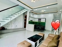 Hình ảnh Chủ cần bán giá 2tỷ380 còn TL, nhà MT đường TrầnKhắcChân PN, 1T2L
