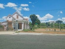 Hình ảnh Cần sang lại 10x27=270m2 đất full thổ cư shr sát cổng kcn giá 270 tr