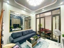 Hình ảnh Chủ cần bán nha giá 2tỷ370 còn TL, nhà MT đường TrầnXuânSoạn Q7, 1T2L