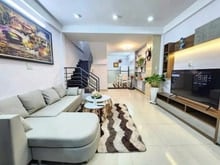 Hình ảnh Chủ cần bán giá 2tỷ390 còn TL, nhà MT đường HuỳnhVănBánh PN, 1T2L