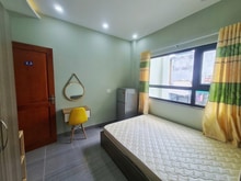 Hình ảnh Cho thuê phòng cửa sổ lớn đầy đủ nội thất gần vòng xoay Dân Chủ,...