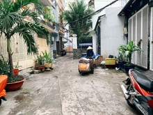 Hình ảnh Cho thuê nhà mới đẹp - Full nội thất. Hẻm 6m - đường Hồ Bá Kiện, Q.10