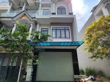 Hình ảnh Bán gấp căn nhà 1 trệt 2 lầu ngay Bà Điểm _HM giá 570tr-DT 100m2-SHR