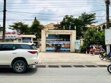 Hình ảnh bán nhà ngay chợ thạnh phú vĩnh cửu sổ riêng thổ cư