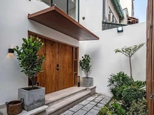 Hình ảnh Bán tòa nhà MT đường Lê Văn Sỹ P12 Quận 3, dt:8.2x18m, giá 78 tỷ