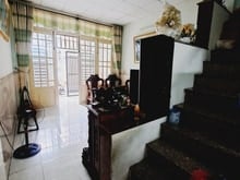 Hình ảnh Gấp Bán Nhà Hẻm Ô Tô Đường Lê Đình Cẩn, 2 Tầng, Cách Chợ 50M