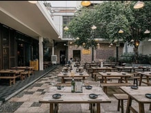 Hình ảnh Cho thuê biệt thự sân vườn MT Nguyễn Thành Ý, DT: 20x20m; KC 2 tầng