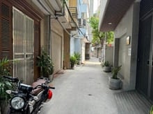Hình ảnh Bán nhà Cầu Giấy, sát ĐH Thương Mại, Dt43m2 x 3 Tầng, Mt3,7m, Giá 9 tỷ