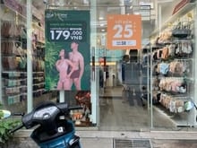 Hình ảnh Siêu Hot! MBKD mặt tiền ngay Vạn Hạnh Mall. DT: 4x17m trống suốt