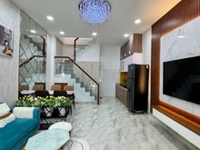 Hình ảnh Nhà sát hẻm xe hơi Trường Sa 32m2, 2PN master, vào ở ngay, nhỉnh 6 tỷ