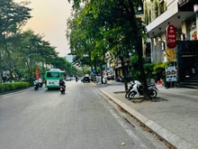 Hình ảnh Bán toà nhà VP phố KIM MÃ, 88m * 4 tầng thông sàn, lô góc, giá 19.x tỷ