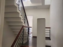 Hình ảnh Cho thuê nhà hẻm Nguyễn Thị Minh Khai 2 lầu 5pn 5wc 5 máy lạnh Quận 1