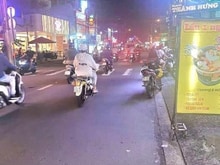 Hình ảnh Mặt tiền - Kinh Doanh nhộn nhịp - 3 tầng - Có mặt hẻm sau 8M