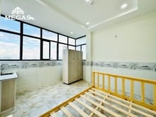 Hình ảnh Cho Thuê Phòng Mới View Kính Đẹp Đẽ Mới Mẻ Ngay Emart Phan Huy Ích