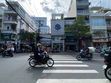 Hình ảnh 39.8 Tỷ - MT Nguyễn Gia Trí - 8x20 160m² / 5 tầng - HĐT 135 Triệu