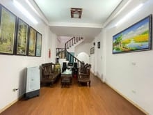 Hình ảnh Cho thuê nhà full đồ ngõ 196 Cầu Giấy. DT 50m2,  3 tầng. Giá 12 triệu