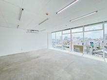 Hình ảnh Văn phòng MT Đinh Bộ Lĩnh. Trống suốt view kính 40m2 giá 15tr/tháng
