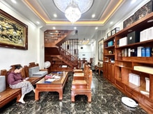 Hình ảnh Nhà 4 Tầng Gò Vấp Full Nội Thất Gõi Quí Giá Tốt