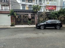 Hình ảnh Xe hơi đổ cửa ngày đêm -4 Tầng- KHU DC HỒNG LONG -HBP-THỦ ĐỨC, 8.3 TỶ