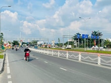 Hình ảnh Bán nhà MT Nguyễn Văn Linh 8x13m- Giá 20tỷ