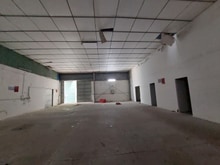 Hình ảnh Cho thuê kho 700m2 nền gạch men tại đường Hòa Bình, P. Tân Thới Hòa,TP