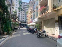 Hình ảnh Bán nhà Cầu Giấy, phố Nguyễn Văn Huyên 58m 5 tầng. Lô góc. Ô tô tránh