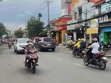 Hình ảnh Chủ định cư, bán gấp, nhà DTSD 100m2, ngay khu DC Hồng Long, Thủ Đức