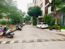 Hình ảnh Bán liền kề Nam Trung Yên 100m 7 tầng, 2 thoáng, vỉa hè, ô tô tránh