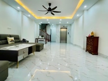 Hình ảnh Bán Nhà Mặt Phố Phú Thượng – 82m², Giá Chỉ 9.5 Tỷ