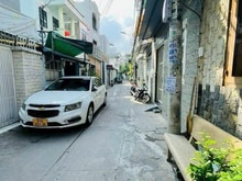 Hình ảnh Nhà mới Nguyễn thượng Hiền.Hẽm xe hơi ngủ trong nhà.